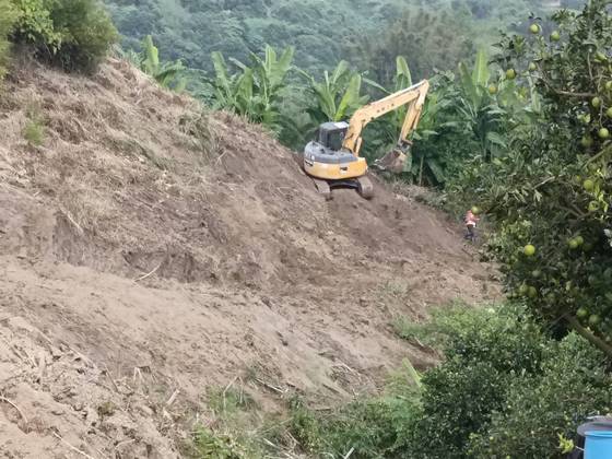 台南關廟區山坡整地