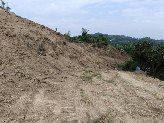 台南關廟區山坡整地