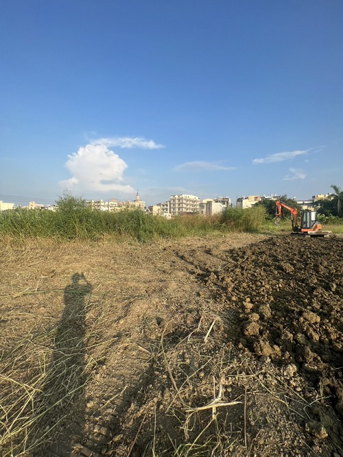 高雄路竹區蔡先生怪手整地