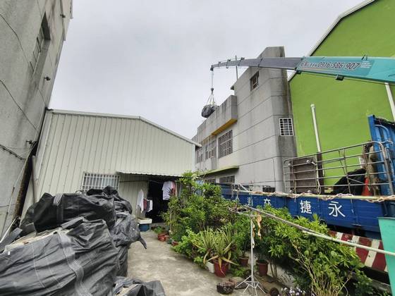 台南後壁區吊卡車