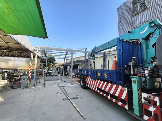 台南安南區吊卡車