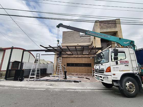 台南東山區吊卡車