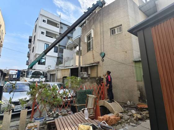 台南南區吊卡車