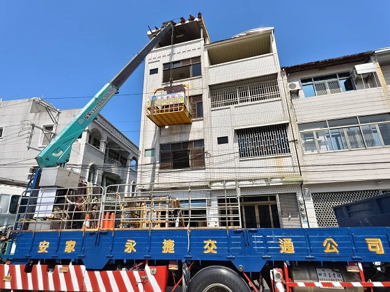 台南麻豆區吊卡車
