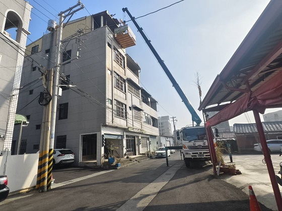 台南麻豆區吊卡車