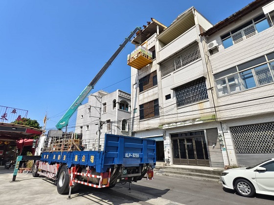 台南麻豆區吊卡車