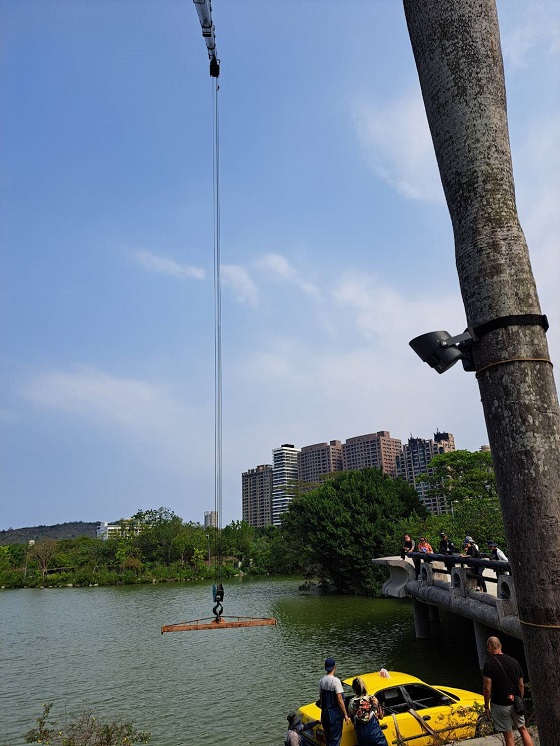 台南吊卡車
