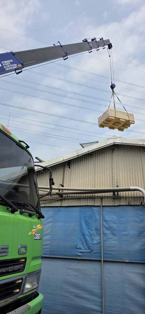 台南仁德區吊卡車